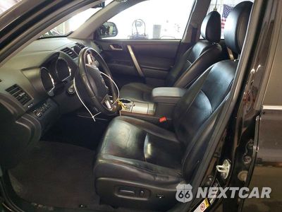 Zdjęcie 7 z 14 samochodu: 2012 TOYOTA HIGHLANDER SE VIN:5TDBK3EH7CS107230 - miniatura