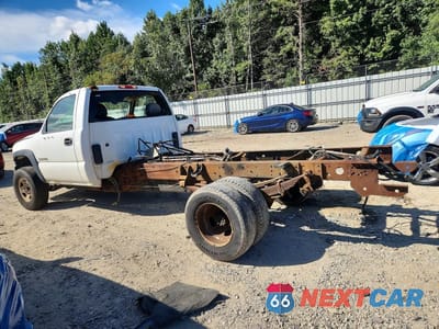 Drugie zdjęcie samochodu z przodu: 2005 GMC NEW SIERRA C3500 VIN:1GDJC34U85E277804 - miniatura
