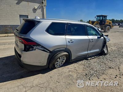 Trzecie zdjęcie samochodu z tyłu: 2025 TOYOTA GRAND HIGHLANDER LE VIN:5TDAAAB59SS082861 - miniatura