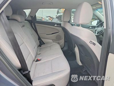 Zdjęcie 10 z 13 samochodu: 2019 HYUNDAI TUCSON VALUE VIN:KM8J3CA40KU030184 - miniatura