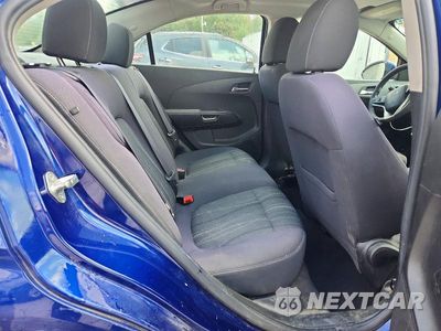 Zdjęcie 10 z 12 samochodu: 2013 CHEVROLET SONIC LT VIN:1G1JC5SH3D4198995 - miniatura