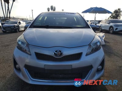 Piąte zdjęcie samochodu w środku: 2012 TOYOTA YARIS VIN:JTDKTUD35CD528982 - miniatura