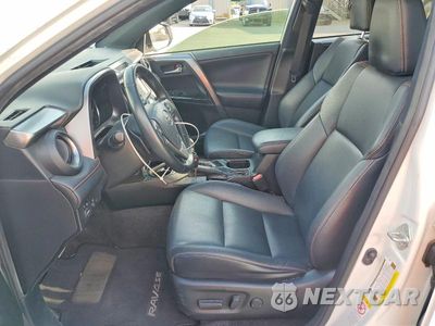Zdjęcie 7 z 12 samochodu: 2017 TOYOTA RAV4 SE VIN:JTMNFREV2HJ140828 - miniatura