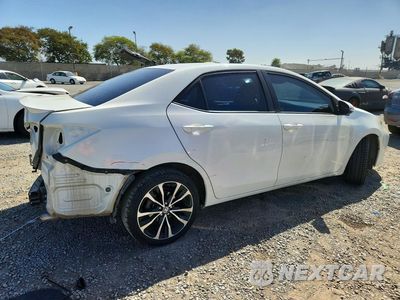 Trzecie zdjęcie samochodu z tyłu: 2017 TOYOTA COROLLA SE VIN:5YFBURHEXHP654426 - miniatura