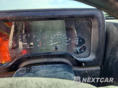 Zdjęcie 9 z 12 samochodu: 2000 JEEP WRANGLER / TJ SPORT VIN:1J4FA49SXYP780038 - miniatura