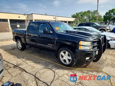 Czwarte zdjęcie samochodu z boku: 2008 CHEVROLET SILVERADO K1500 VIN:2GCFK13Y581278100 - miniatura