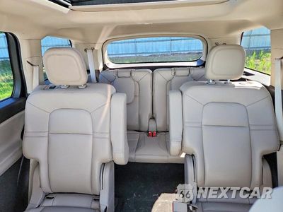 Zdjęcie 10 z 14 samochodu: 2022 LINCOLN AVIATOR VIN:5LM5J6XC6NGL21859 - miniatura