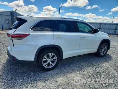 Trzecie zdjęcie samochodu z tyłu: 2015 TOYOTA HIGHLANDER XLE VIN:5TDKKRFH5FS051875 - miniatura