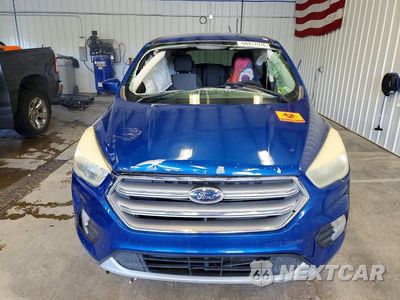 Piąte zdjęcie samochodu w środku: 2017 FORD ESCAPE SE VIN:1FMCU9GDXHUE04227 - miniatura