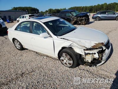 Czwarte zdjęcie samochodu z boku: 2008 HYUNDAI SONATA GLS VIN:5NPET46C08H351592 - miniatura