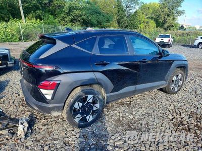 Trzecie zdjęcie samochodu z tyłu: 2024 HYUNDAI KONA SEL VIN:KM8HBCAB1RU154264 - miniatura