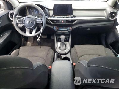 Zdjęcie 8 z 12 samochodu: 2019 KIA FORTE LXS VIN:3KPF24AD0KE113177 - miniatura