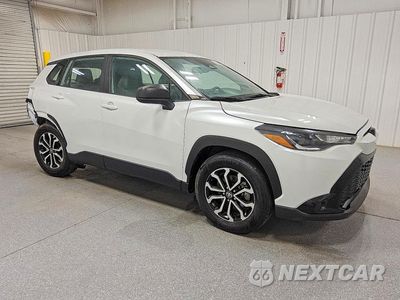Czwarte zdjęcie samochodu z boku: 2025 TOYOTA COROLLA CROSS HYBRID S VIN:7MUFBABG4SV067498 - miniatura