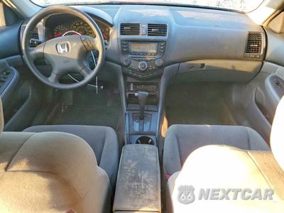 Zdjęcie 8 z 12 samochodu: 2004 HONDA ACCORD LX VIN:1HGCM563X4A003019 - miniatura
