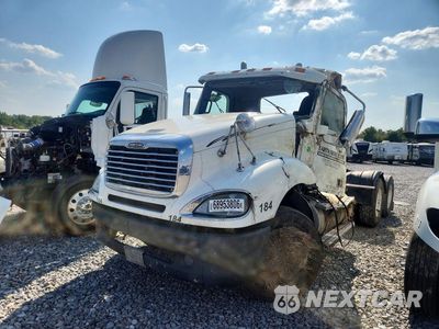 2018 FREIGHTLINER COLUMBIA 120 SEMI TRUCK 3ALXA7CG6JDJX4102 - główne zdjęcie licytacji z USA - miniatura