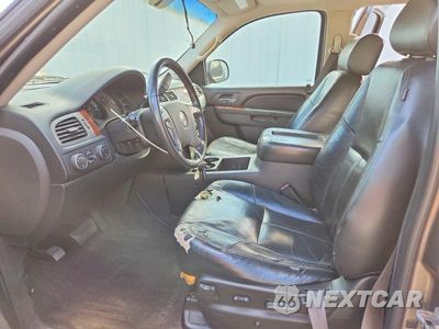 Zdjęcie 7 z 13 samochodu: 2011 GMC YUKON SLE VIN:1GKS2AE00BR128503 - miniatura