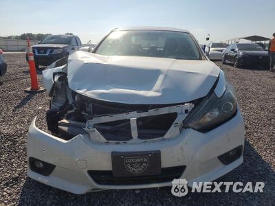 Piąte zdjęcie samochodu w środku: 2017 NISSAN ALTIMA 3.5 SL VIN:1N4BL3AP2HC113218 - miniatura
