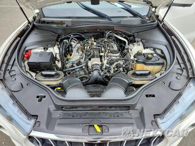 Zdjęcie 12 z 13 samochodu: 2018 MASERATI LEVANTE VIN:ZN661XUA1JX274222 - miniatura