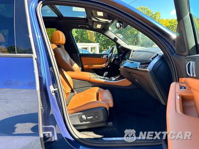 Zdjęcie 8 z 10 samochodu: 2019 BMW X5 XDRIVE40I VIN:5UXCR6C56KLL01210 - miniatura