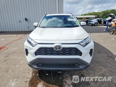 Piąte zdjęcie samochodu w środku: 2023 TOYOTA RAV4 XLE VIN:2T3W1RFV4PW275312 - miniatura