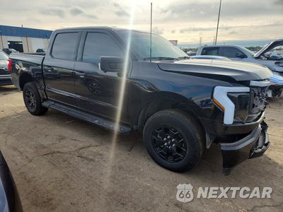 Czwarte zdjęcie samochodu z boku: 2025 FORD F150 LIGHTNING XLT VIN:1FTVW3LK5SWG10205 - miniatura