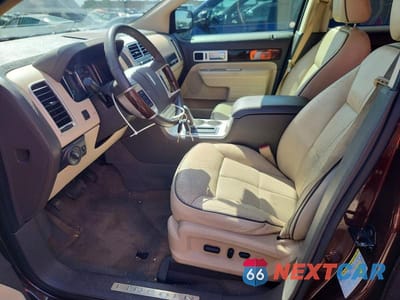 Zdjęcie 7 z 13 samochodu: 2010 LINCOLN MKX VIN:2LMDJ6JC0ABJ20021 - miniatura