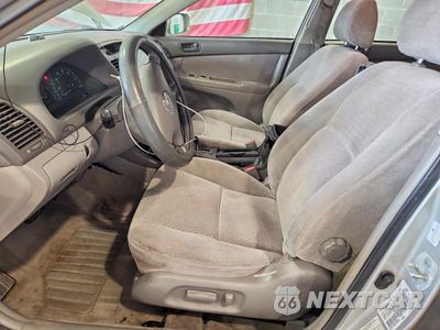 Zdjęcie 7 z 12 samochodu: 2002 TOYOTA CAMRY LE VIN:4T1BE30K72U087349 - miniatura