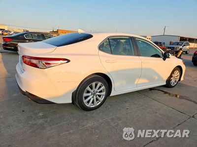 Trzecie zdjęcie samochodu z tyłu: 2019 TOYOTA CAMRY LE VIN:4T1B11HK5KU805615 - miniatura