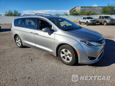Czwarte zdjęcie samochodu z boku: 2017 CHRYSLER PACIFICA TOURING L PLUS VIN:2C4RC1EG8HR636306 - miniatura