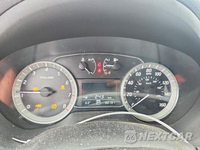 Zdjęcie 9 z 12 samochodu: 2015 NISSAN SENTRA SR VIN:3N1AB7AP0FY316566 - miniatura