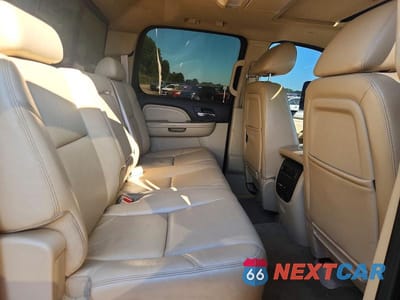 Zdjęcie 10 z 12 samochodu: 2011 GMC SIERRA K3500 DENALI VIN:1GT426C86BF181802 - miniatura