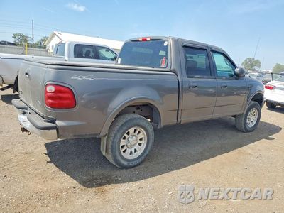 Trzecie zdjęcie samochodu z tyłu: 2002 FORD F150 SUPERCREW VIN:1FTRW08L72KB31356 - miniatura