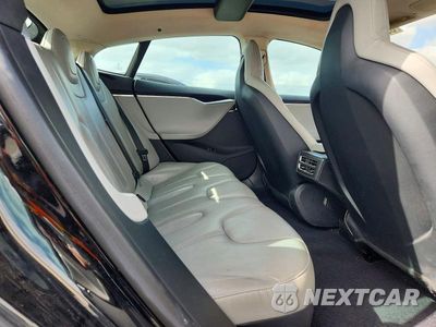 Zdjęcie 10 z 12 samochodu: 2013 TESLA MODEL S VIN:5YJSA1CN2DFP28025 - miniatura