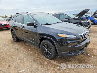 Czwarte zdjęcie samochodu z boku: 2016 JEEP CHEROKEE LATITUDE VIN:1C4PJMCS8GW338415 - miniatura