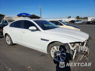 Czwarte zdjęcie samochodu z boku: 2018 JAGUAR XF PREMIUM VIN:SAJBD4FX0JCY71393 - miniatura