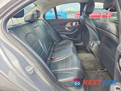 Zdjęcie 10 z 12 samochodu: 2015 MERCEDES-BENZ C 300 4MATIC VIN:55SWF4KBXFU006265 - miniatura