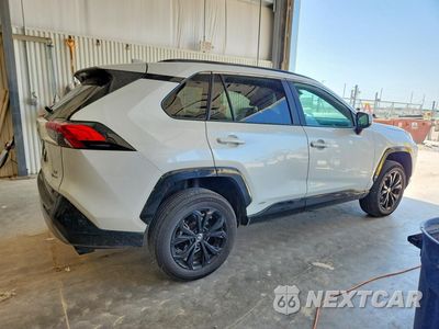 Trzecie zdjęcie samochodu z tyłu: 2025 TOYOTA RAV4 SE VIN:2T3T6RFV3SW086485 - miniatura