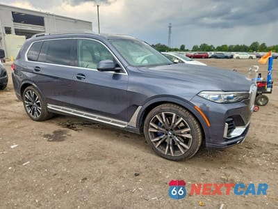 Czwarte zdjęcie samochodu z boku: 2019 BMW X7 XDRIVE50I VIN:5UXCX4C57KLS36040 - miniatura