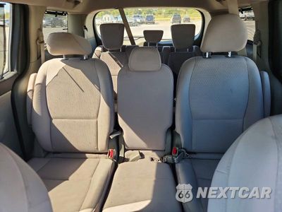 Zdjęcie 10 z 13 samochodu: 2016 KIA SEDONA LX VIN:KNDMB5C15G6128514 - miniatura