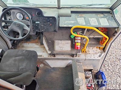 Zdjęcie 7 z 11 samochodu: 2007 FREIGHTLINER MT45G CHASSIS DELIVERY TRUCK VIN:4UZAANBW27CY44609 - miniatura