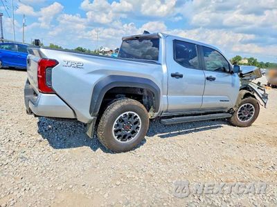 Trzecie zdjęcie samochodu z tyłu: 2024 TOYOTA TACOMA TRD OFF-ROAD VIN:3TMLB5JN2RM083147 - miniatura