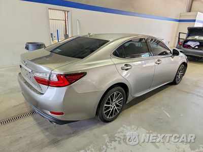 Trzecie zdjęcie samochodu z tyłu: 2018 LEXUS ES 350 VIN:58ABK1GG7JU088488 - miniatura