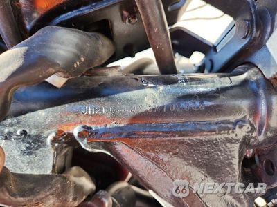Zdjęcie 8 z 8 samochodu: 2003 HONDA VT750 CDB VIN:JH2RC44JX3M102046 - miniatura