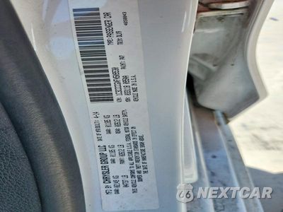 Zdjęcie 12 z 12 samochodu: 2015 CHRYSLER 200 C VIN:1C3CCCCGXFN509530 - miniatura