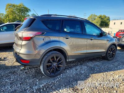 Trzecie zdjęcie samochodu z tyłu: 2017 FORD ESCAPE SE VIN:1FMCU0GD2HUA80086 - miniatura