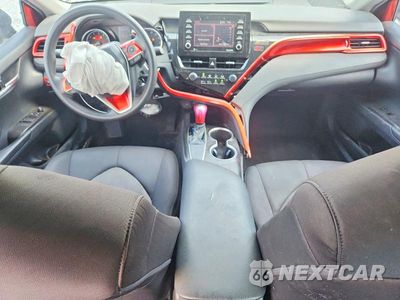 Zdjęcie 8 z 13 samochodu: 2021 TOYOTA CAMRY LE VIN:4T1C11AK6MU456286 - miniatura