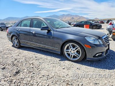 Czwarte zdjęcie samochodu z boku: 2011 MERCEDES-BENZ E 550 4MATIC VIN:WDDHF9AB7BA416958 - miniatura