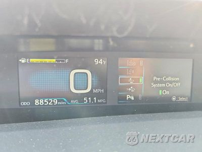 Zdjęcie 9 z 13 samochodu: 2019 TOYOTA PRIUS LIMITED VIN:JTDKARFU7K3086994 - miniatura
