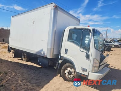 Czwarte zdjęcie samochodu z boku: 2015 ISUZU NPR HD BOX TRUCK VIN:JALC4W168F7000186 - miniatura