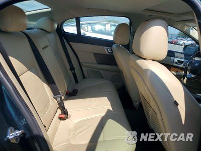 Zdjęcie 10 z 13 samochodu: 2015 JAGUAR XF 2.0T PREMIUM VIN:SAJWA0FS2FPU69995 - miniatura
